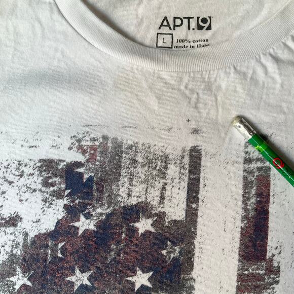 Apt. 9 Men’s Short Sleeve T-shirt size L, White, American Flag - Picture 8 of 8